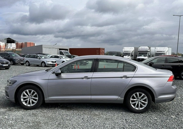 Volkswagen Passat cena 82900 przebieg: 95970, rok produkcji 2020 z Wojkowice małe 277